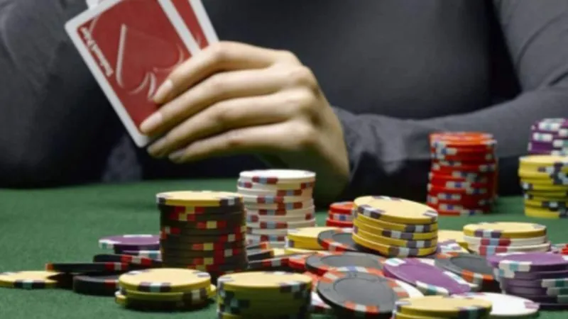 Kinh Nghiệm Chơi Xì Tố Hiệu Quả Dành Cho Người Mới Bắt Đầu 3 Chơi xì tố tại các sòng bài